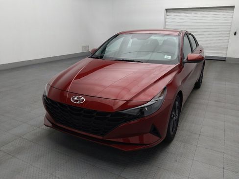 Used 2023 Hyundai Elantra SEL w/ Preferred Accessory Package FWD image 15