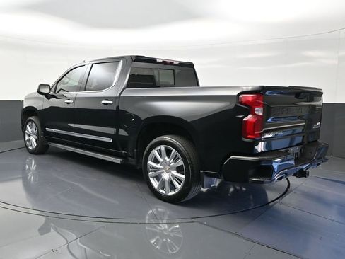 Used 2024 Chevrolet Silverado 1500 High Country AWD/4WD image 3
