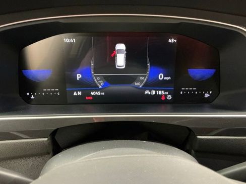 Used 2024 Volkswagen Tiguan SE R-Line image 29