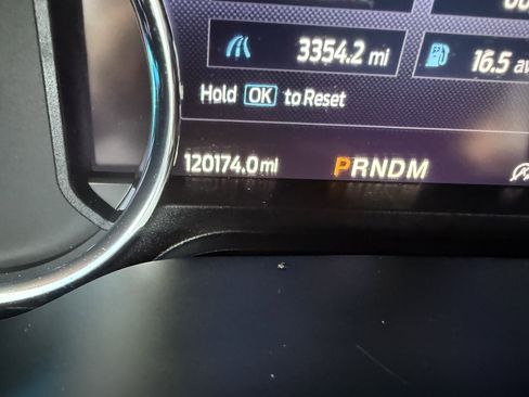 Used 2020 Ford Expedition XLT w/ Equipment Group 202A image 9