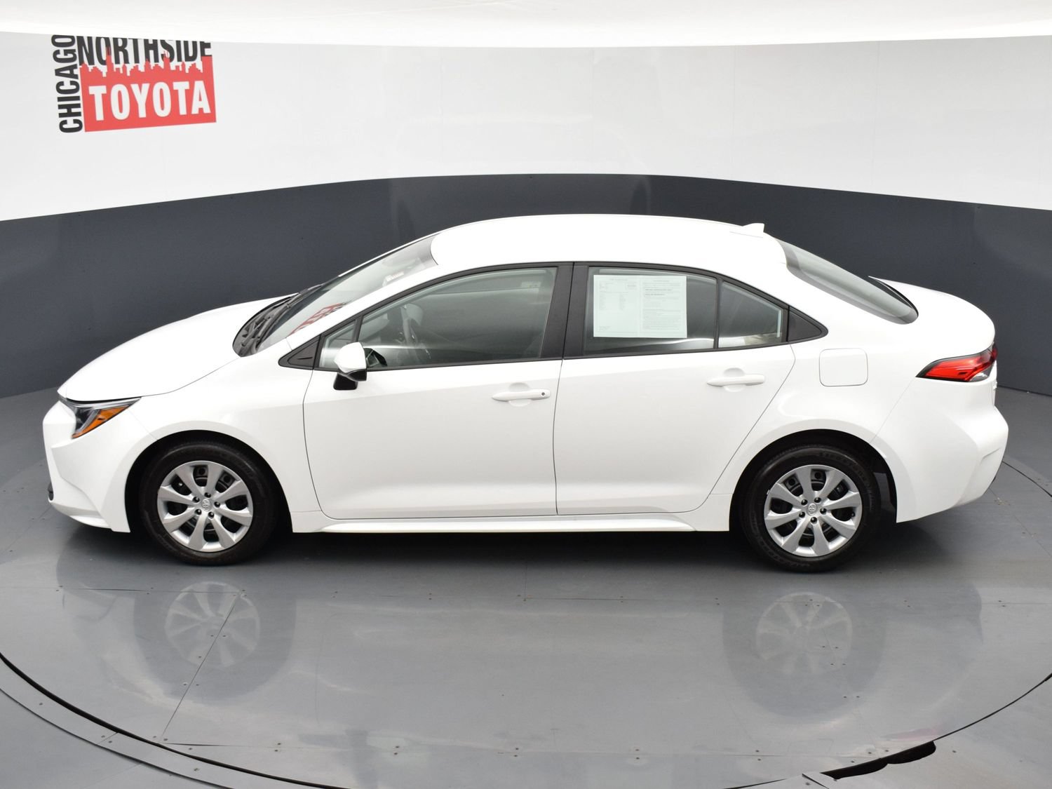 Used 2025 Toyota Corolla LE FWD image 17