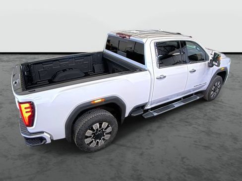 Used 2024 GMC Sierra 2500 Denali w/ Denali Reserve Package AWD/4WD image 4