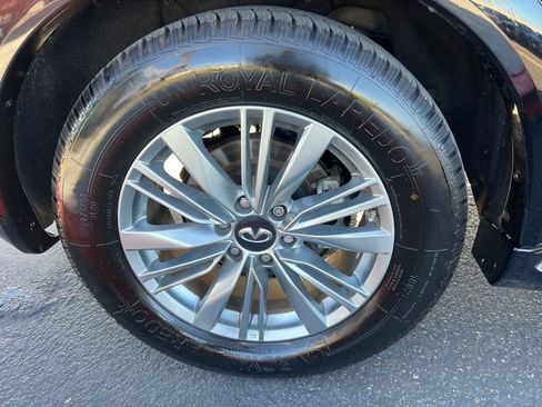 Used 2023 INFINITI QX80 Luxe w/ Cargo Package image 35