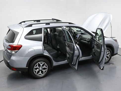 Used 2020 Subaru Forester Premium AWD/4WD image 37