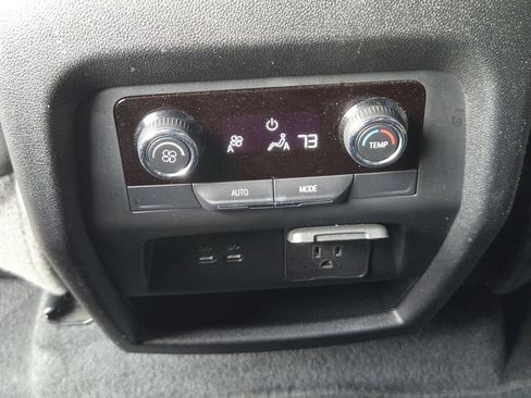 Used 2024 Chevrolet Traverse LT w/ Enhanced Driving Package FWD image 12