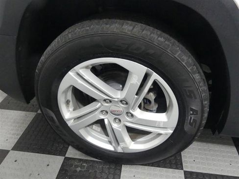 Used 2020 GMC Terrain SLE w/ Driver Convenience Package image 17