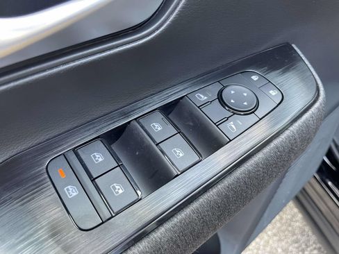 New 2026 Nissan Kicks SV w/ Cold Weather Package FWD image 12