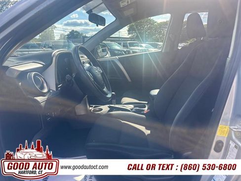 Used 2015 Toyota RAV4 LE image 10