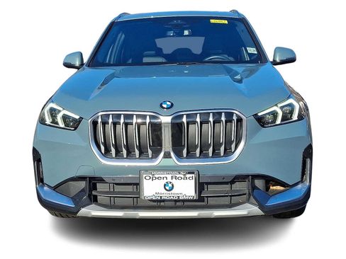 Used 2025 BMW X1 xDrive28i w/ Technology Package image 2