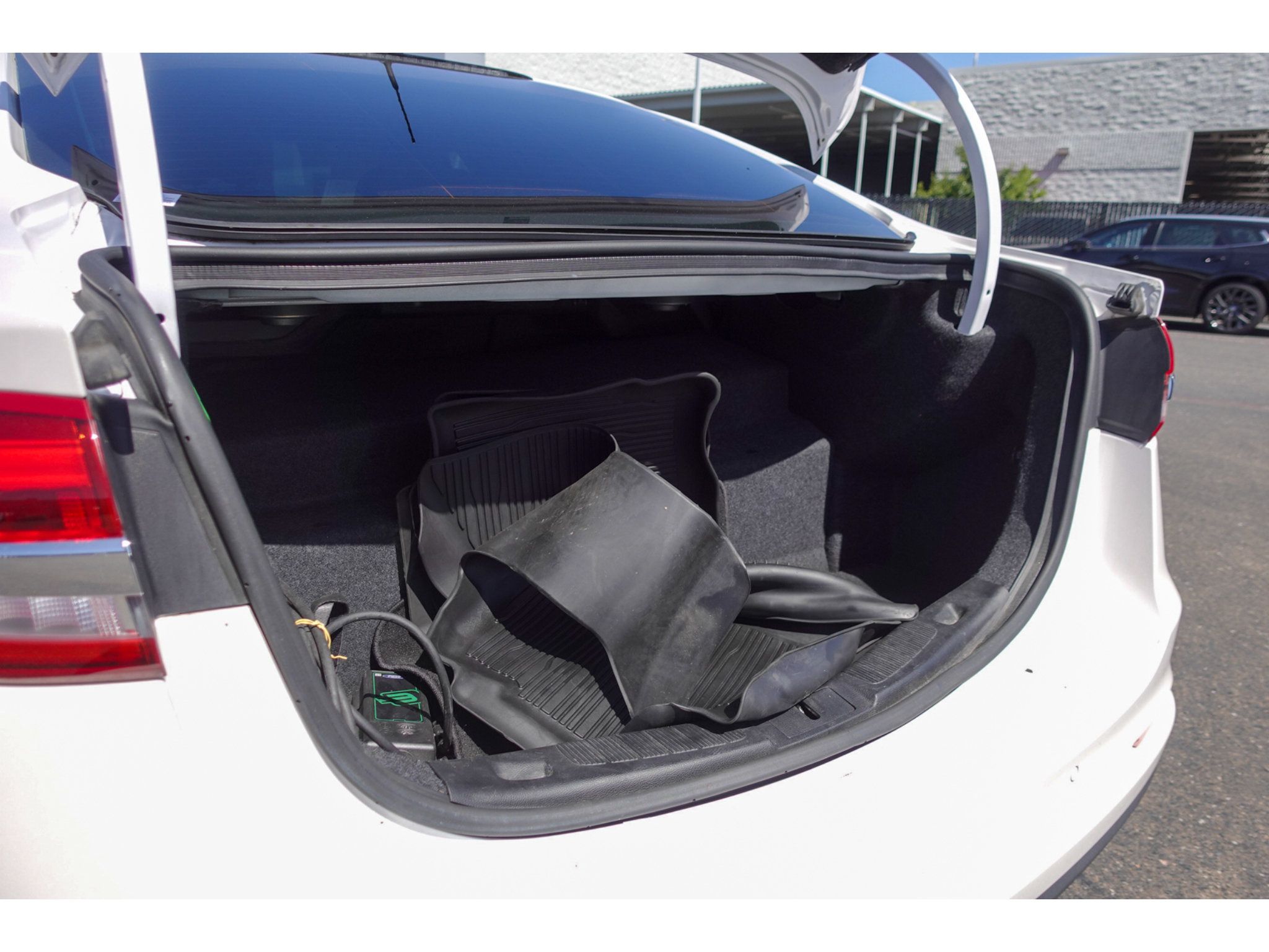 Used 2019 Ford Fusion Energi Titanium FWD image 24