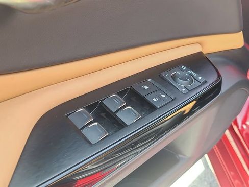 Used 2024 Lexus ES 350 w/ Technology Package FWD image 16
