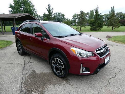 Used 2016 Subaru Crosstrek 2.0i Limited w/ Popular Package #2 AWD/4WD image 3