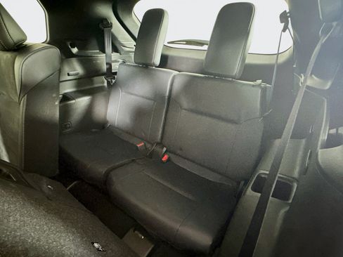 Used 2025 Mitsubishi Outlander SE image 29