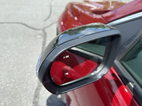 New 2026 Chevrolet Traverse LT image 9