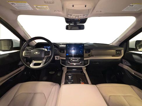 Certified 2024 Ford Expedition Limited image 32
