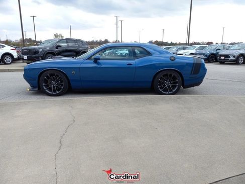 Used 2020 Dodge Challenger R/T Scat Pack w/ Shaker Package image 11