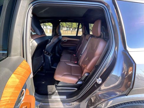 Used 2023 Volvo XC90 T8 Plus image 28