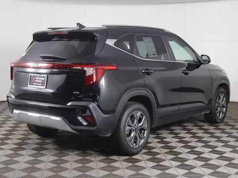 Used 2024 Kia Seltos S AWD/4WD image 10