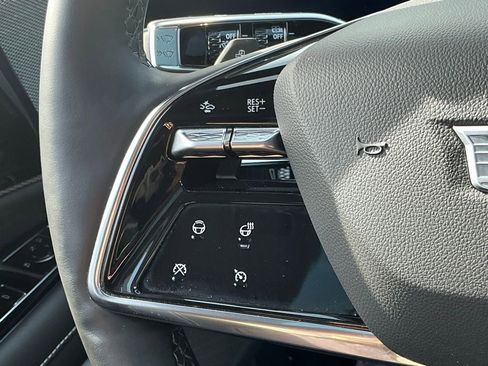 Used 2025 Cadillac Optiq Sport 2 w/ LPO, Floor Liner Package image 32