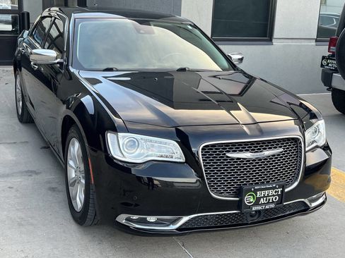 Used 2019 Chrysler 300 Limited w/ Safetytec Plus Group image 7