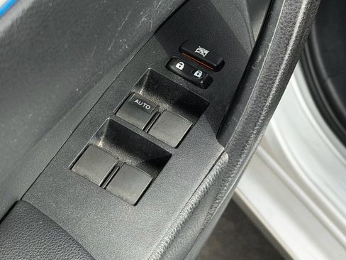 Used 2014 Toyota Corolla S image 15