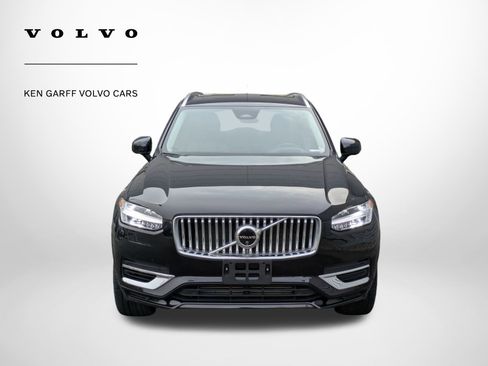 Certified 2024 Volvo XC90 T8 Ultimate w/ Protection Package Premier image 9
