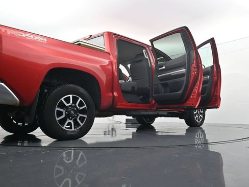 Used 2015 Toyota Tundra SR5 w/ TRD Off Road Package AWD/4WD image 40