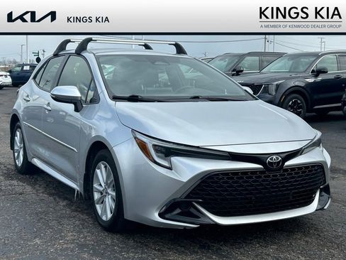 Used 2025 Toyota Corolla SE image 1