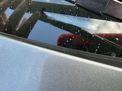 Used 2021 Volvo S60 T5 Momentum w/ Climate Package image 29