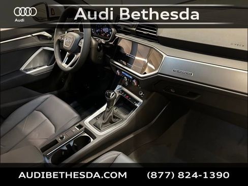 New 2025 Audi Q3 2.0T Premium image 10
