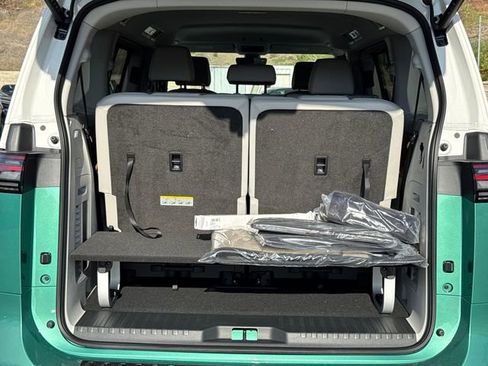 New 2025 Volkswagen ID. Buzz Pro S Plus image 10