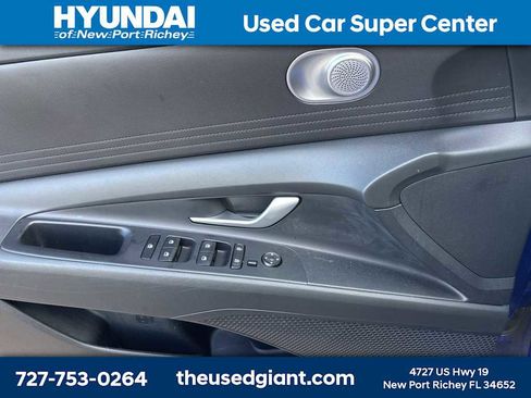Used 2023 Hyundai Elantra SEL image 9