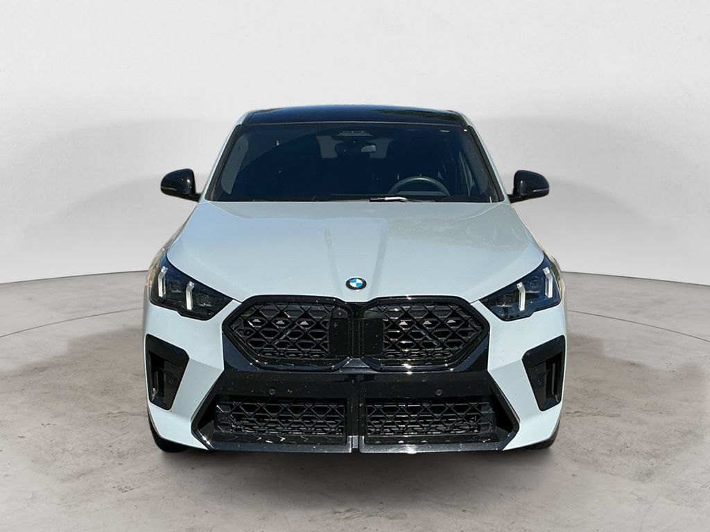 Used 2025 BMW X2 xDrive28i w/ Premium Package AWD/4WD image 2