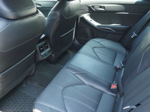 Used 2022 Toyota Avalon XLE FWD image 11