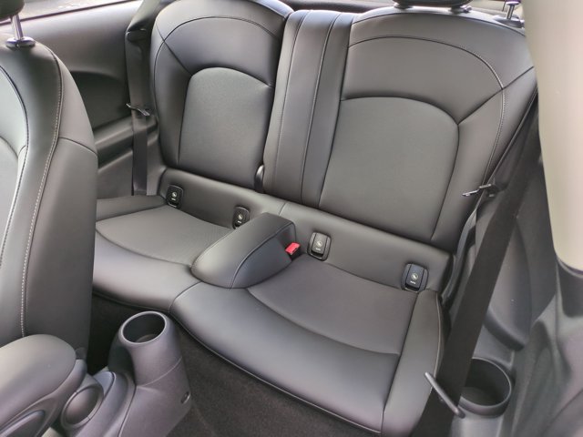 Used 2020 MINI Cooper 2-Door Hardtop FWD image 17