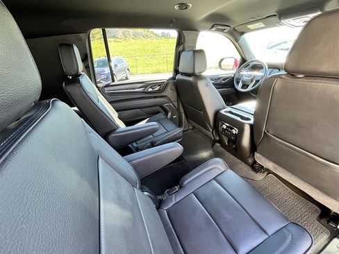 Used 2024 GMC Yukon XL Denali AWD/4WD image 49