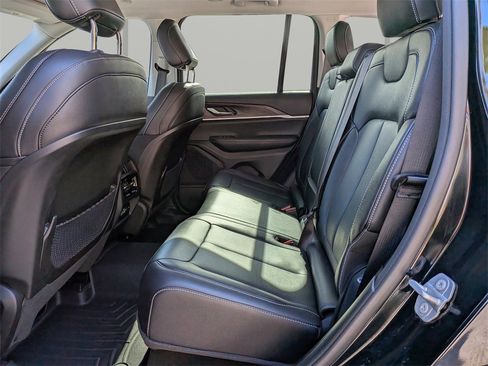 Used 2023 Jeep Grand Cherokee Limited w/ Trailer Tow Prep Group (B) image 14