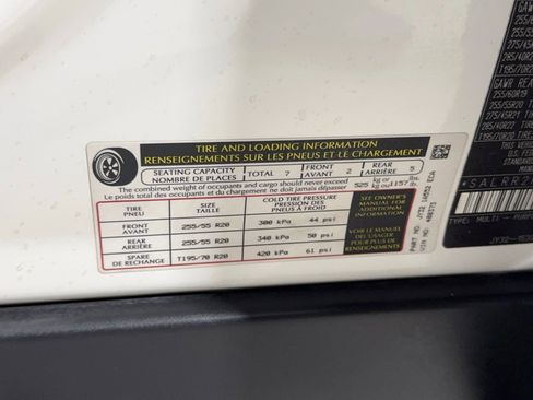 Used 2019 Land Rover Discovery HSE image 34