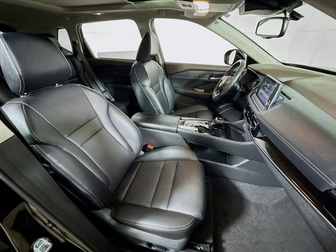 Used 2023 Nissan Rogue SL image 28