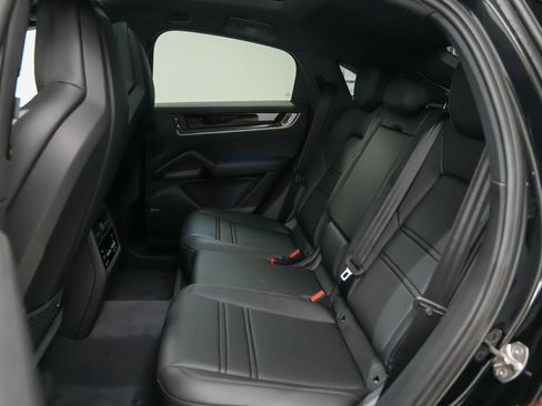 New 2026 Porsche Cayenne S AWD/4WD image 33