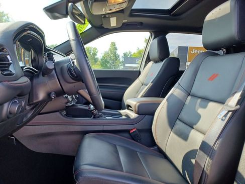 Used 2025 Dodge Durango GT AWD/4WD image 8