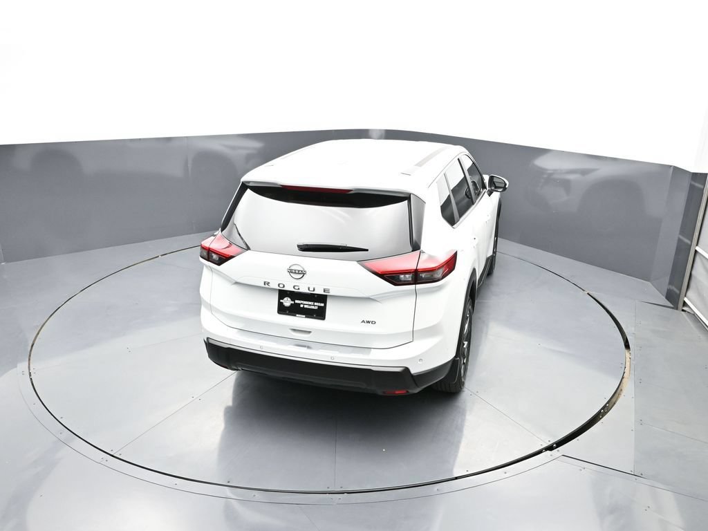 Certified 2026 Nissan Rogue SV AWD/4WD image 35