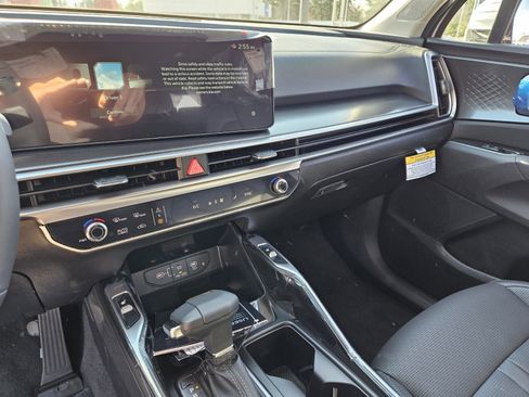 New 2026 Kia Sorento S image 13