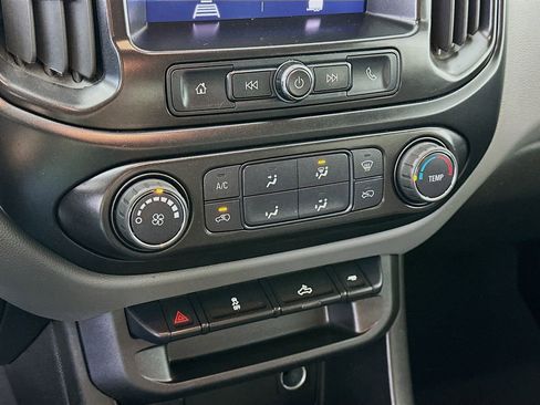 Used 2022 Chevrolet Colorado W/T w/ WT Convenience Package AWD/4WD image 18
