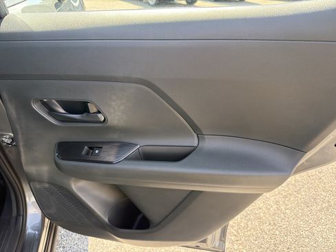 Used 2025 Nissan Kicks S FWD image 25