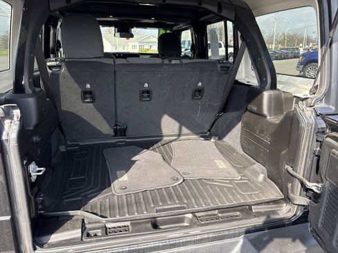 Used 2024 Jeep Wrangler Unlimited Sport AWD/4WD image 8