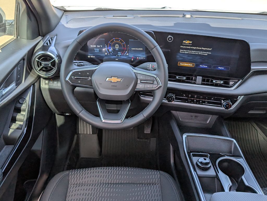 New 2027 Chevrolet Equinox LT w/ Safety and Technology Package FWD image 4