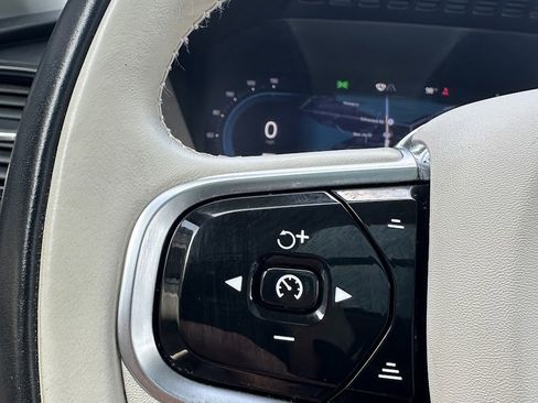 Used 2023 Volvo XC90 B6 Plus w/ Protection Package image 20