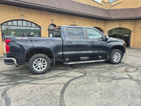 Used 2024 Chevrolet Silverado 1500 LT AWD/4WD image 8