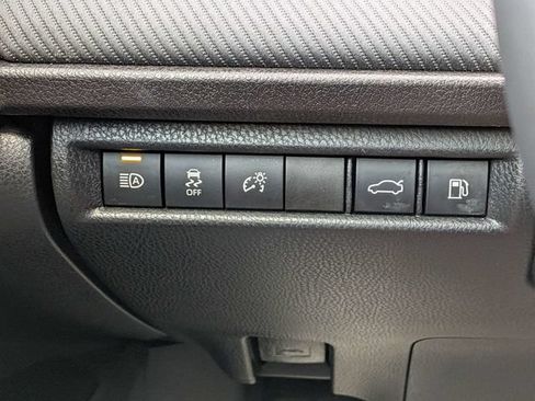Used 2025 Toyota Camry SE w/ Convenience Package FWD image 23